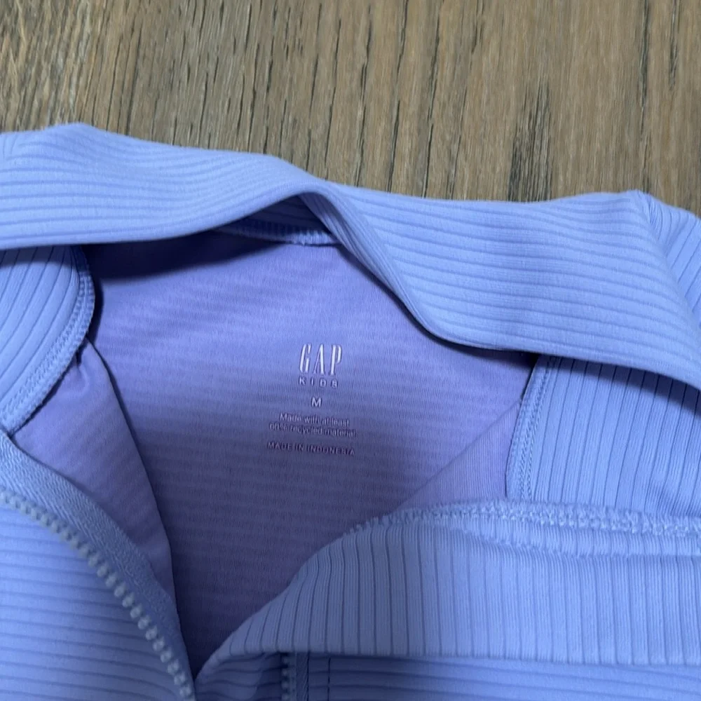 Gap Kids Long Sleeve ribbed Swimsuit - size medium - Picture 3 of 5